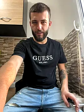 ElChapoGuzman95 online show from 10.21.25