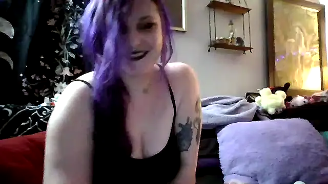 Snapshot of LunaLilith chatting on 02.01.25 LunaLilith online show from 02.01.25