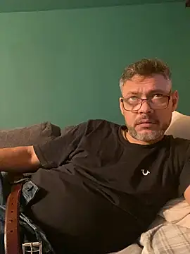 Mikemike19m online show from 01.30.25