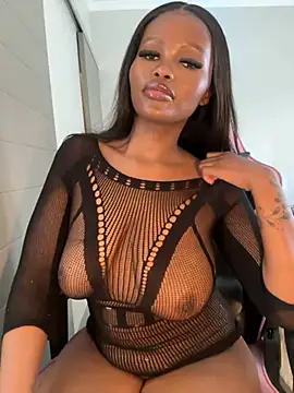 Snapshot of Neelo-Smith chatting on 12.26.24 Neelo-Smith online show from 12.26.24