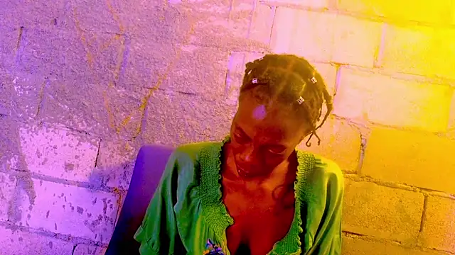 Snapshot of nzanizy chatting on 01.26.25 nzanizy online show from 01.26.25