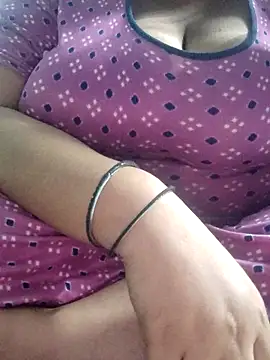 Snapshot of Seema_99 chatting on 11.03.25 Seema 99 online show from 11.03.25