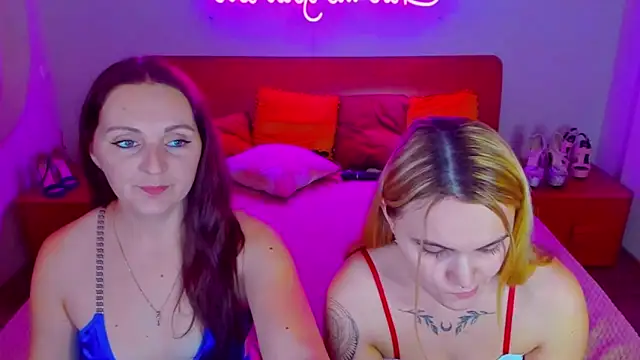 Snapshot of MagicEyess chatting on 12.30.24 MagicEyess online show from 12.30.24
