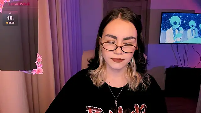 Snapshot of _selectrra chatting on 12.11.24  selectrra online show from 12.11.24