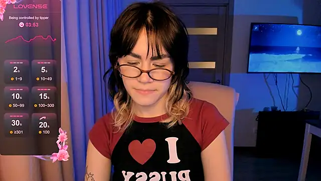 Snapshot of _selectrra chatting on 12.17.24  selectrra online show from 12.17.24