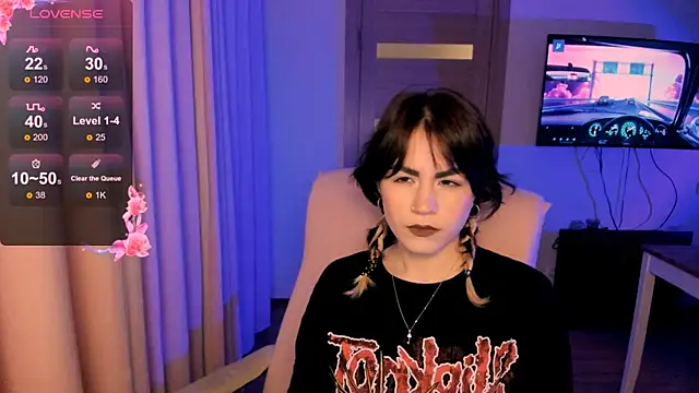 Snapshot of _selectrra chatting on 12.19.24  selectrra online show from 12.19.24