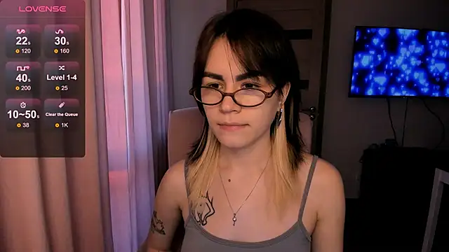 Snapshot of _selectrra chatting on 01.20.25  selectrra online show from 01.20.25