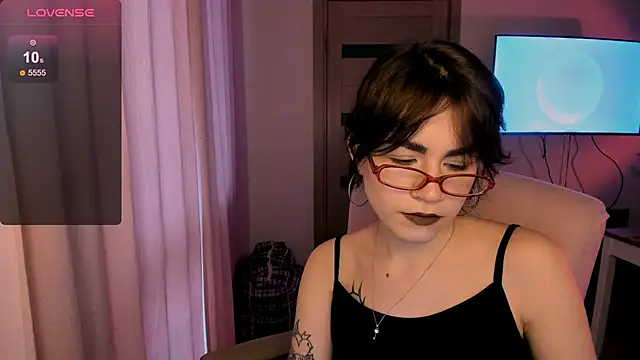 Snapshot of _selectrra chatting on 01.31.25  selectrra online show from 01.31.25