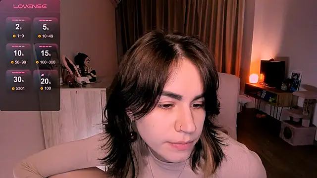 Snapshot of _selectrra chatting on 03.18.25  selectrra online show from 03.18.25