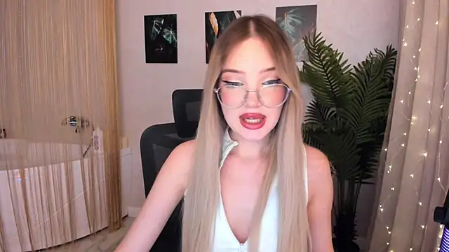 FloweryLove 1 online show from 02.12.25