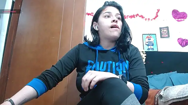 Saray extrovert  online show from 10.20.25