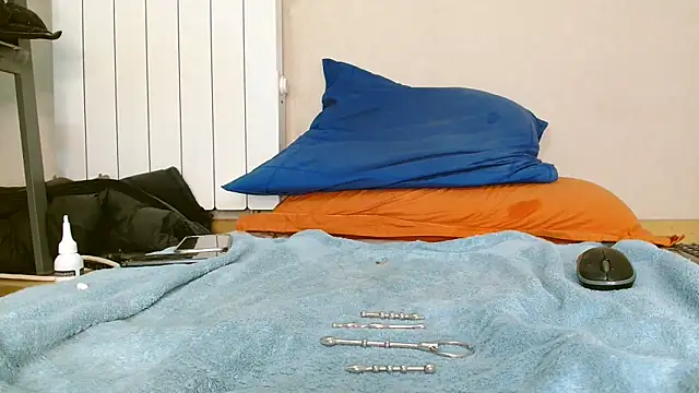 Snapshot of EXTREMSLAV chatting on 02.21.25 EXTREMSLAV online show from 02.21.25