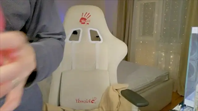 Snapshot of Madi_soon chatting on 10.27.25 Madi soon online show from 10.27.25