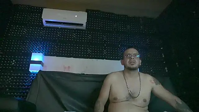 Snapshot of Dulce_yors chatting on 12.15.24 Dulce yors online show from 12.15.24