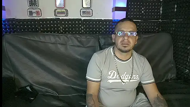 Snapshot of Dulce_yors chatting on 03.08.25 Dulce yors online show from 03.08.25