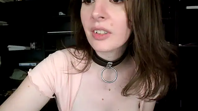 Snapshot of sophia_leurre chatting on 02.05.25 sophia leurre online show from 02.05.25