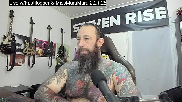 Snapshot of StevenRiseNYC chatting on 02.18.25 StevenRiseNYC online show from 02.18.25