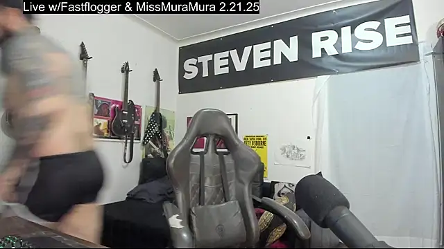 Snapshot of StevenRiseNYC chatting on 02.19.25 StevenRiseNYC online show from 02.19.25