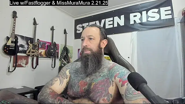 Snapshot of StevenRiseNYC chatting on 02.19.25 StevenRiseNYC online show from 02.19.25