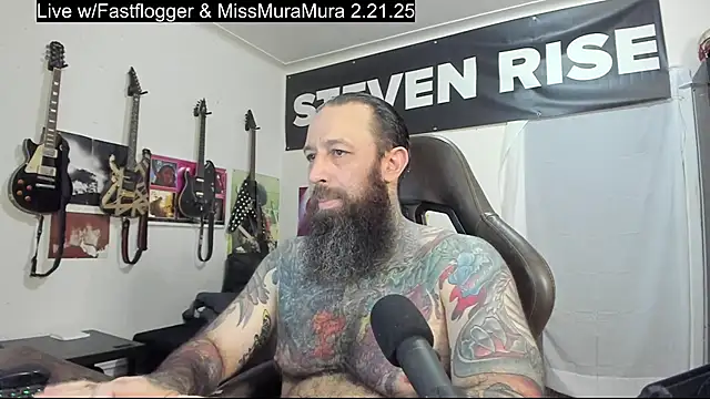 Snapshot of StevenRiseNYC chatting on 02.19.25 StevenRiseNYC online show from 02.19.25