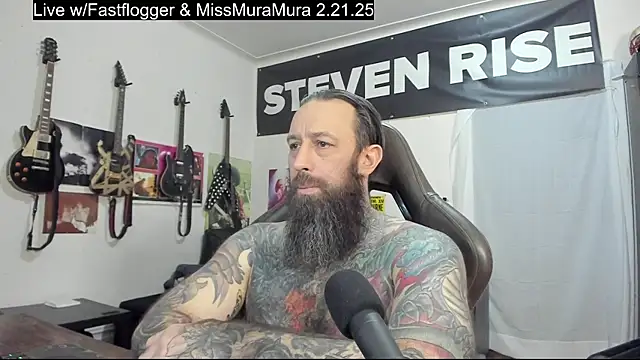 Snapshot of StevenRiseNYC chatting on 02.20.25 StevenRiseNYC online show from 02.20.25