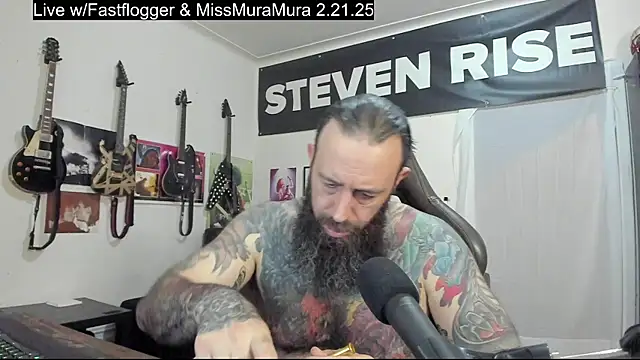 Snapshot of StevenRiseNYC chatting on 02.20.25 StevenRiseNYC online show from 02.20.25