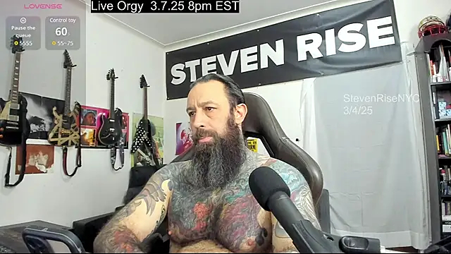 Snapshot of StevenRiseNYC chatting on 03.06.25 StevenRiseNYC online show from 03.06.25