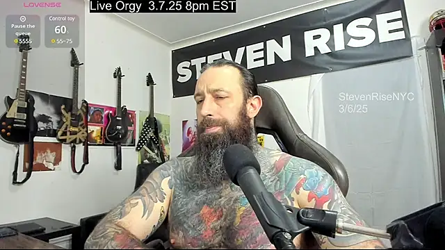 Snapshot of StevenRiseNYC chatting on 03.07.25 StevenRiseNYC online show from 03.07.25