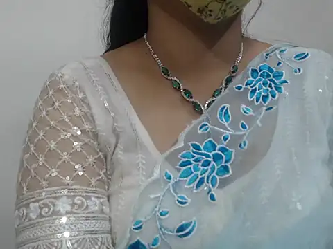 Snapshot of Lovely_Siri_23 chatting on 10.27.25 Lovely Siri 23 online show from 10.27.25