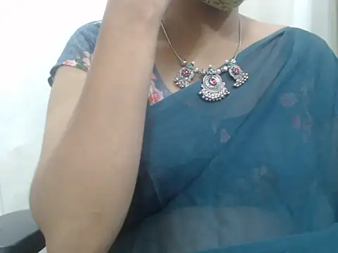 Snapshot of Lovely_Siri_23 chatting on 11.09.25 Lovely Siri 23 online show from 11.09.25