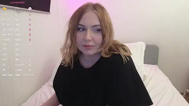 Snapshot of lilleambi chatting on 01.05.25 lilleambi online show from 01.05.25