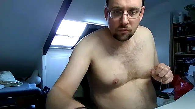 Snapshot of rdewaard81 chatting on 10.23.25 rdewaard81 online show from 10.23.25
