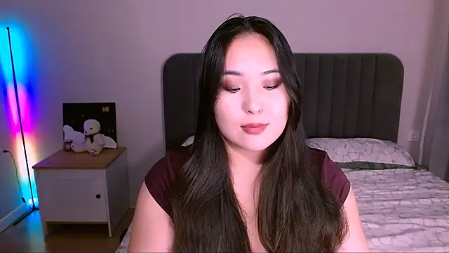 Snapshot of monabooty chatting on 11.12.25 monabooty online show from 11.12.25