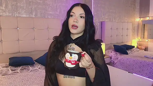 Snapshot of Baby_Venuss chatting on 02.10.25 Baby Venuss online show from 02.10.25