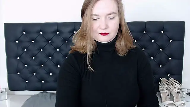 LaraDream online show from 02.11.25