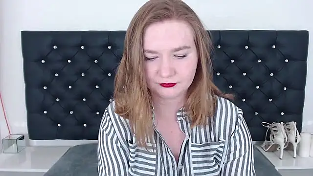 LaraDream online show from 03.19.25