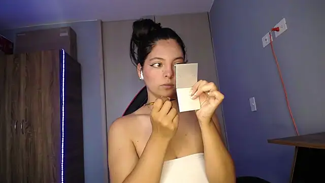 Snapshot of susan_smith18 chatting on 12.03.25 susan smith18 online show from 12.03.25