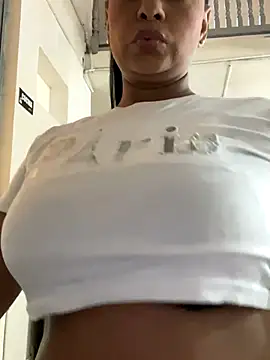 sofia xxx02 online show from 10.27.25