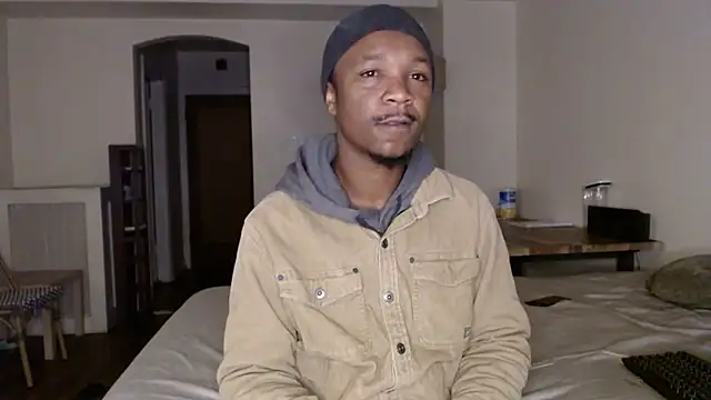 Snapshot of Letgeti chatting on 09.15.25 Letgeti online show from 09.15.25