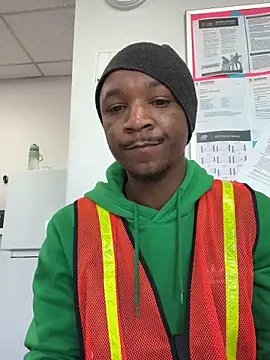 Snapshot of Letgeti chatting on 09.30.25 Letgeti online show from 09.30.25