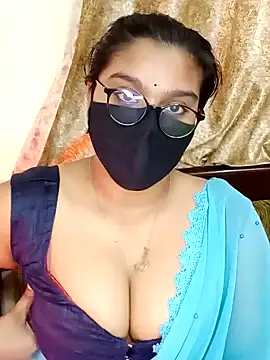Snapshot of Jasmine_jaaan chatting on 02.04.25 Jasmine jaaan online show from 02.04.25