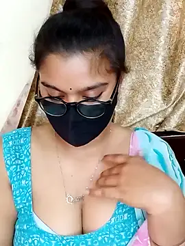 Snapshot of Jasmine_jaaan chatting on 02.05.25 Jasmine jaaan online show from 02.05.25